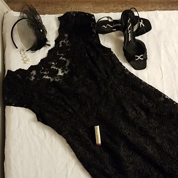 Black Lace dress - Picture 4 of 8